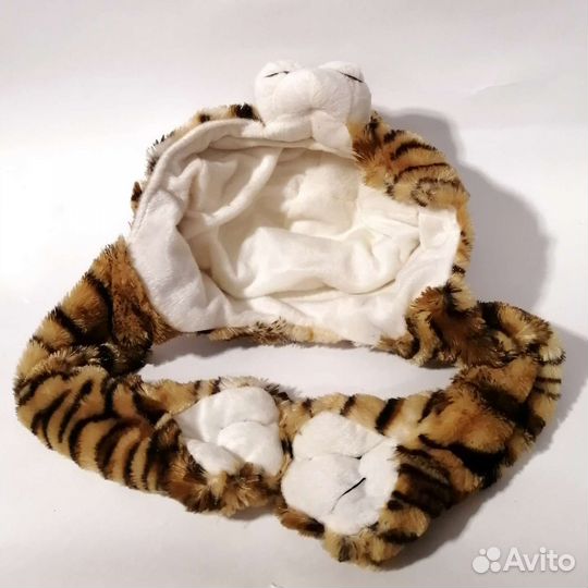Тигр шапка с лапками