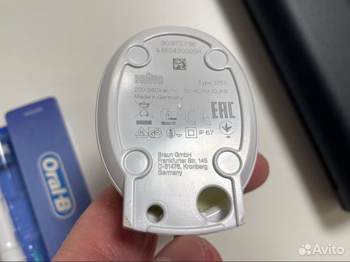 Электрическая зубная щетка Oral-B (Braun)