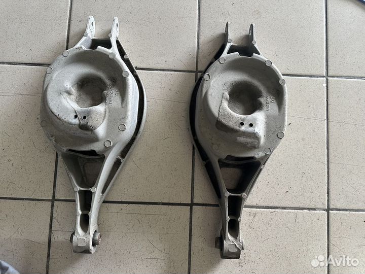 Рычаг нижний правый/левый Инфинити Infinti QX70