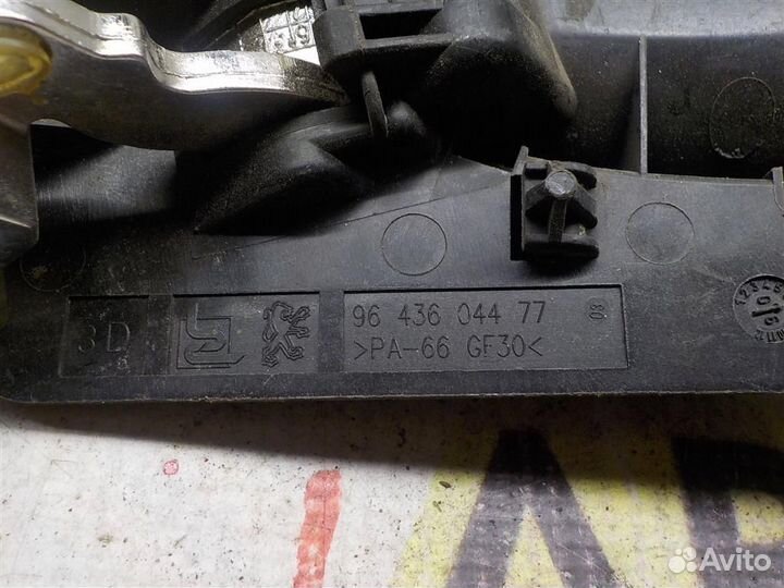 Ручка двери внутренняя правая Peugeot 307 2001-20