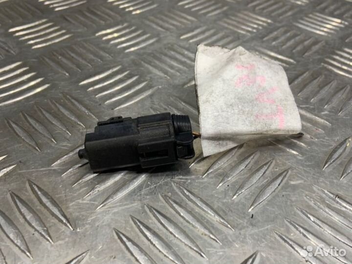 Датчик температуры Nissan Presage TU31