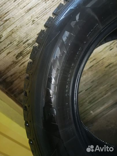 Bridgestone Blizzak DM-V2 265/60 R18