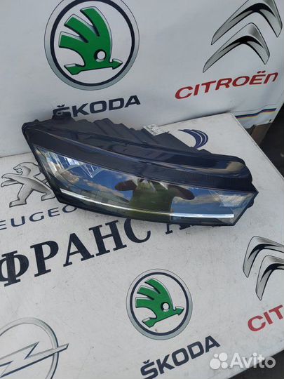 Фара правая Skoda Octavia A8 2020-2023