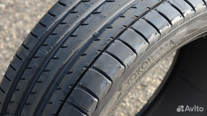 Yokohama Advan Sport V105S 305/30 R19 102Y