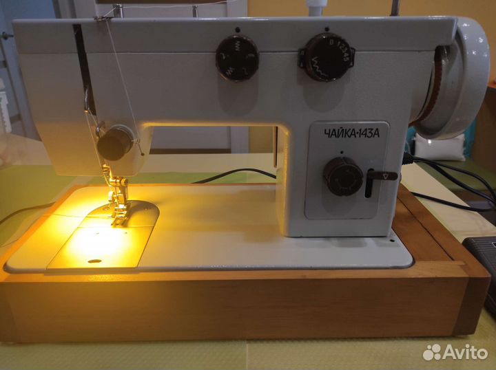 Швейная машина Чайка 143А