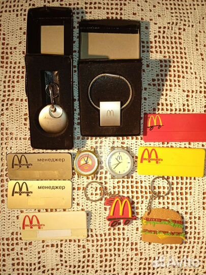 Макдональдс часы брелки бейдж