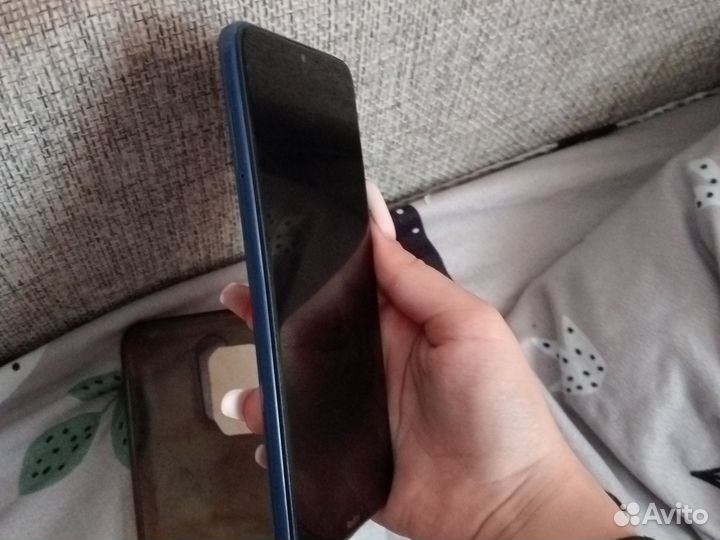 Xiaomi Redmi 8, 3/32 ГБ