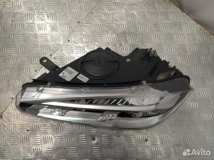 Фара ксеноновая левая Bmw F16 5.0D