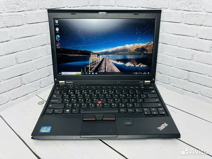 Ультрабук Lenovo Thinkpad i3-3110M/ RAM 8/ SSD 256