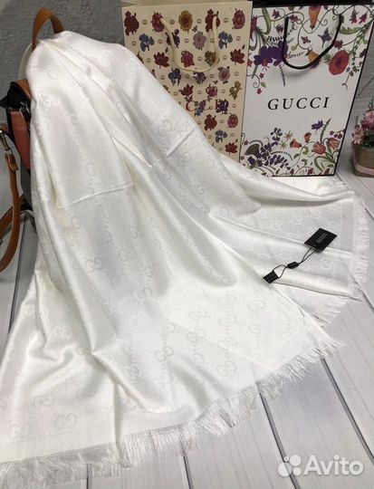 Палантин Gucci новый в наличии