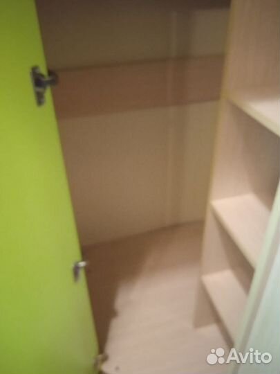 Детская кровать чердак со столом и шкафом