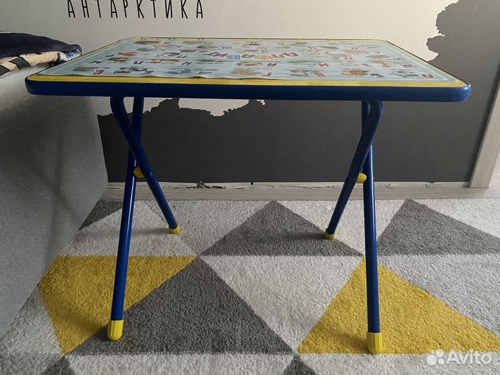 Детский столик