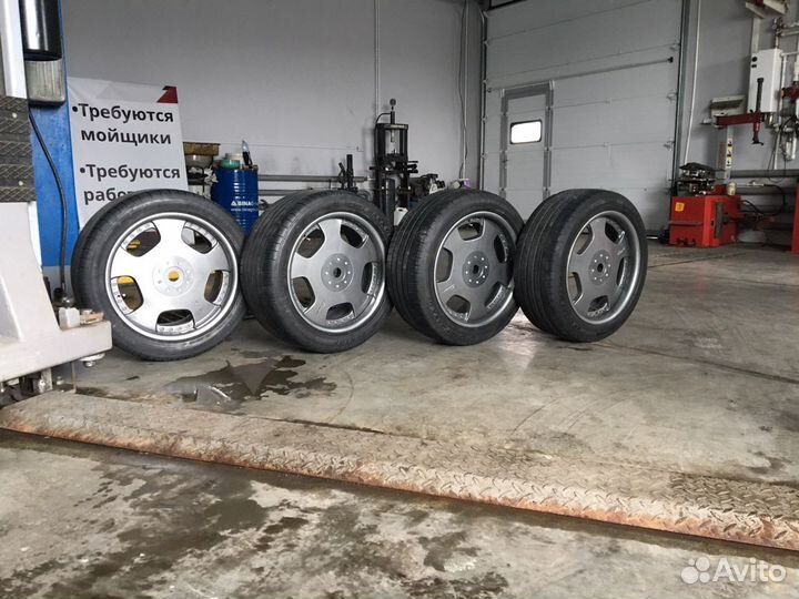 Dunlop Axiom Plus 275/40 R18