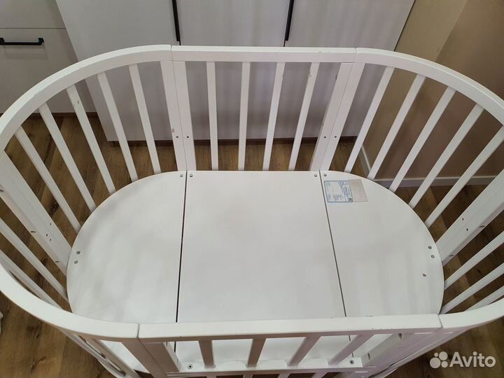 Детская кроватка с маятником (трансфор. круг/овал)