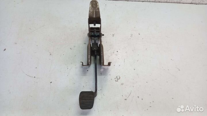 Педаль тормоза в сборе Renault Logan 2