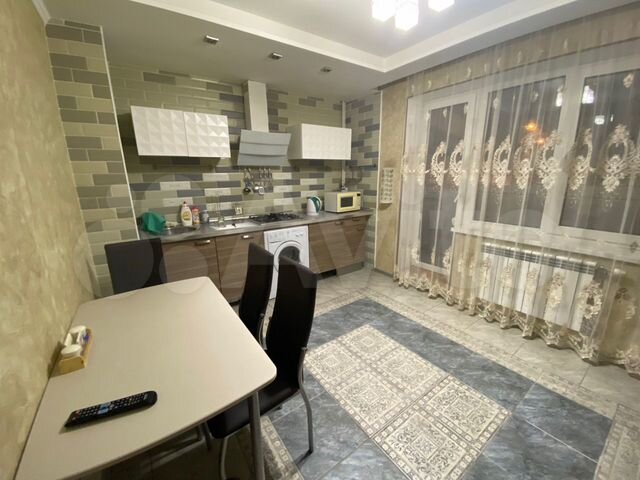 3-к. квартира, 81,8 м², 1/5 эт.