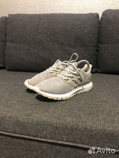 Спортивные кроссовки adidas