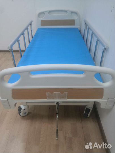 Медицинская кровать