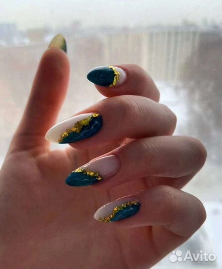 Маникюр с покрытием на Зорге