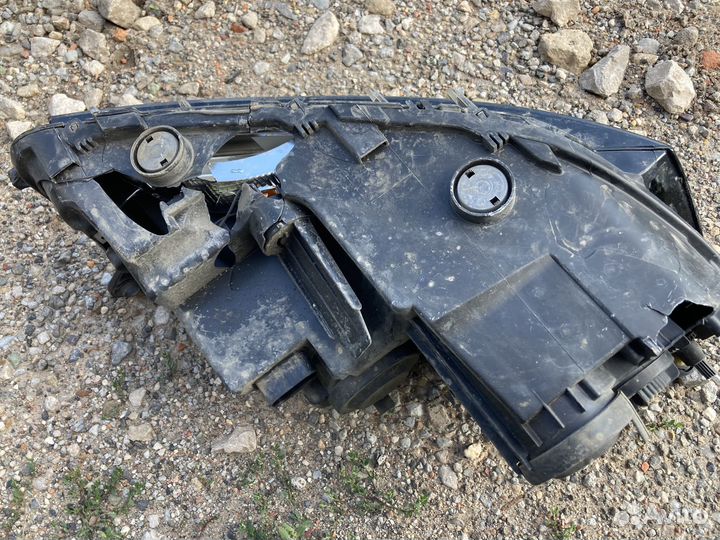 Фара передняя левая пассат Б 7 галоген