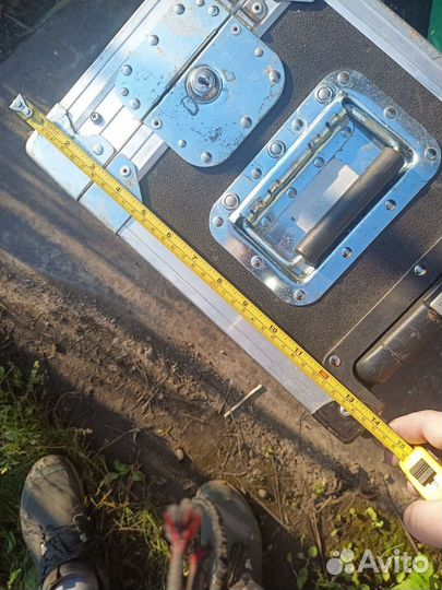 Бронеящик на колесах