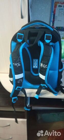 Рюкзак школьный