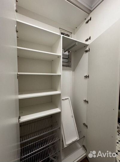 Шкаф с тумбой