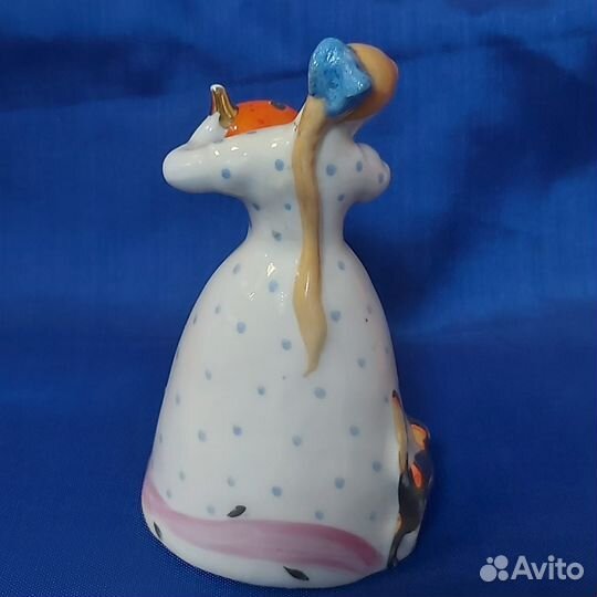 Статуэтка фарфор 