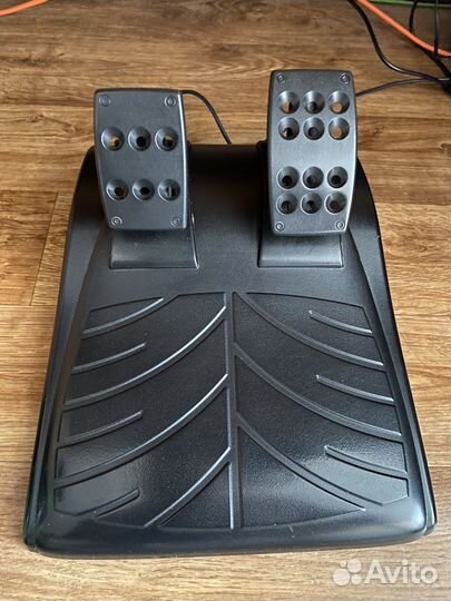 Игровой руль logitech driving force gt