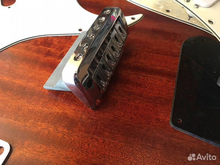 Для электрогитары, потенциометры, фурнитура, много