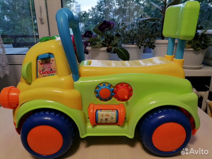 Машинка-каталка толокар