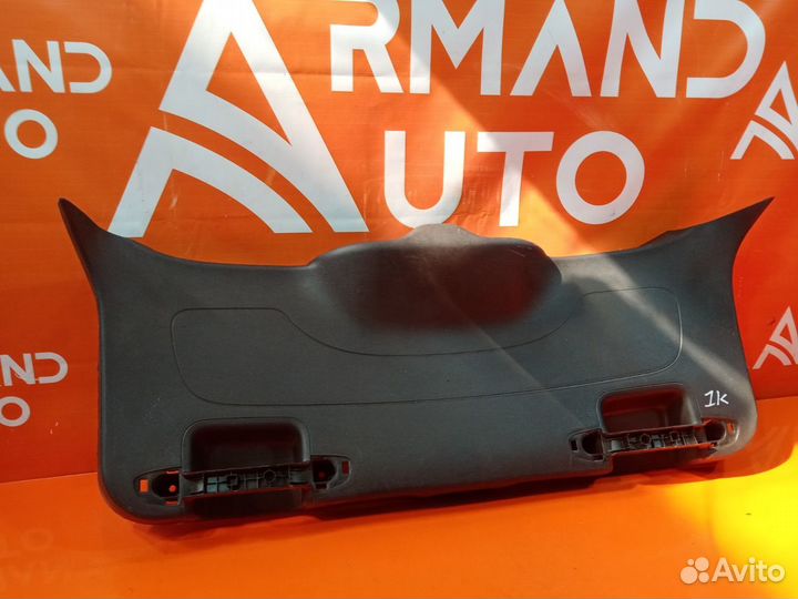 Обшивка двери багажника Ford Focus 3 2011-2019