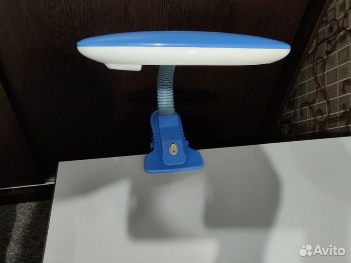 Лампа настольная прищепка