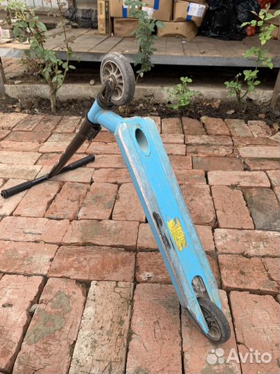 Трюковой самокат на 6-10 лет