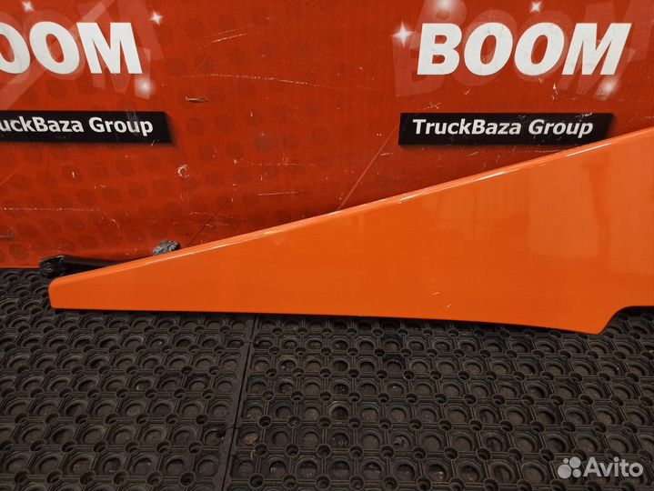 Спойлер кабины верхний левый Mercedes-Benz Actros