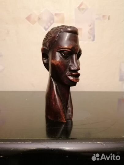 Статуэтка-бюст из эбенового дерева (Африка)