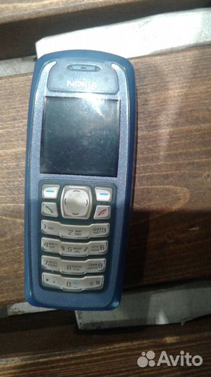 Телефон Nokia 3100