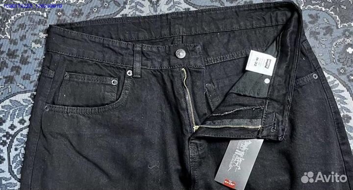 Джинсы Levi’s широкие