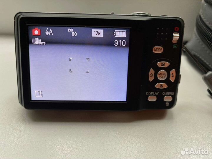 Компактный фотоаппарат lumix