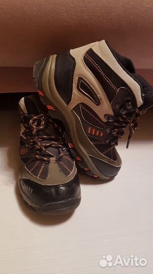 Кроссовки утепленные