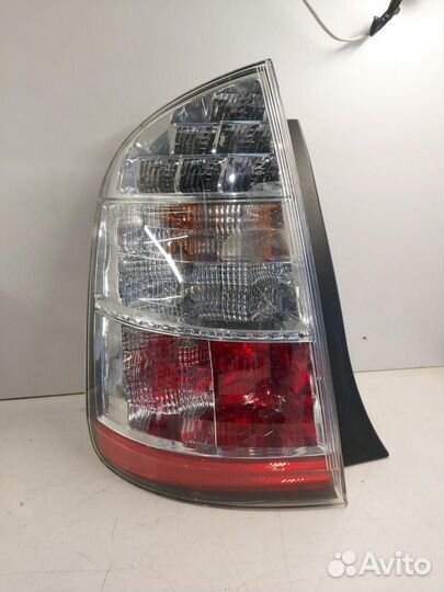Фонарь задний левый Toyota Prius 2 NHW20 2011
