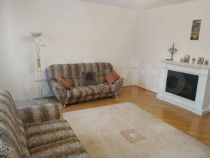 3-к. квартира, 140 м², 5/9 эт.