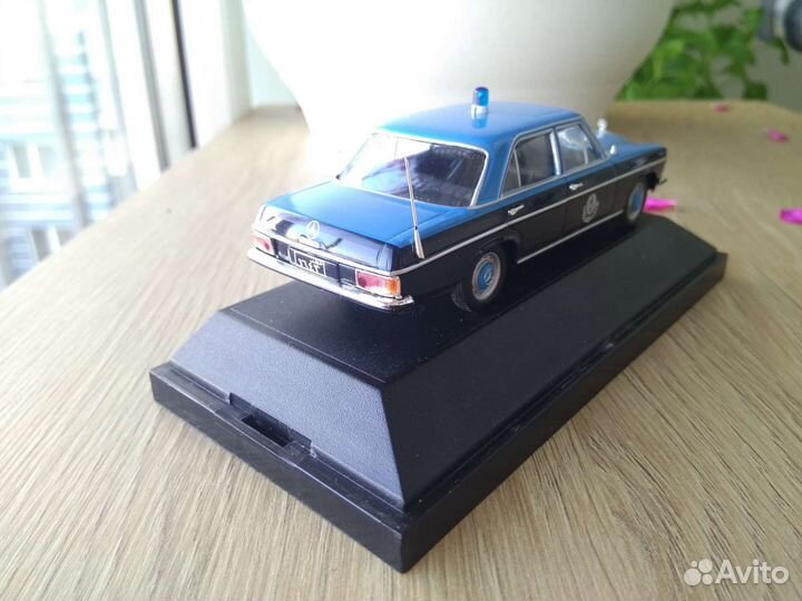 Mercedes Benz W 114, 1/43