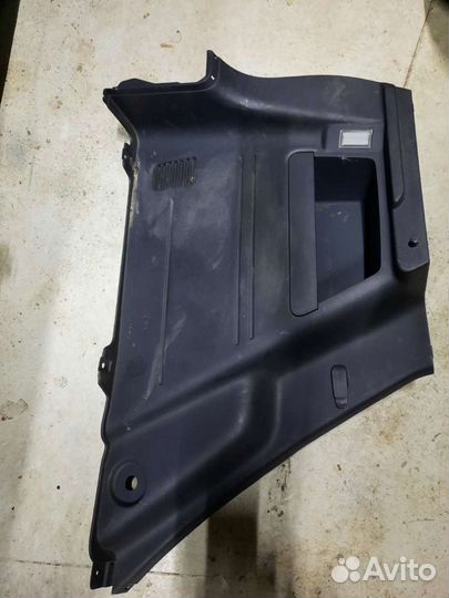 Левая обшивка багажника Хундай Гетц