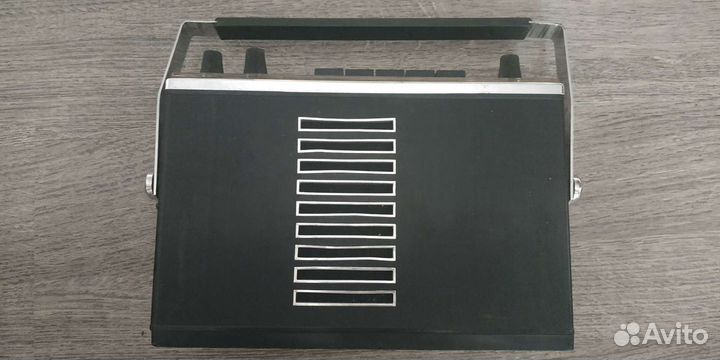 Радиоприемник Урал-Авто, СССР