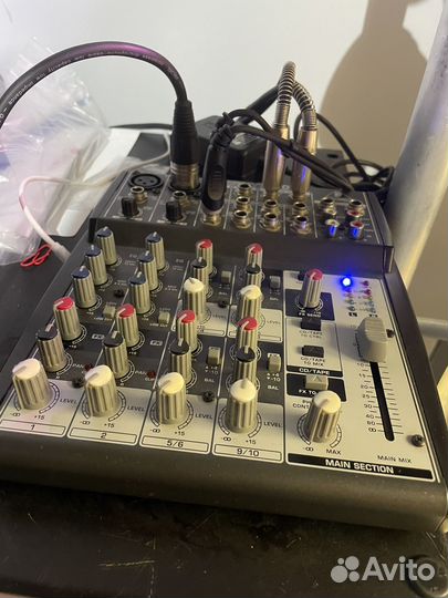 Микшерный пульт Behringer xenyx 1002