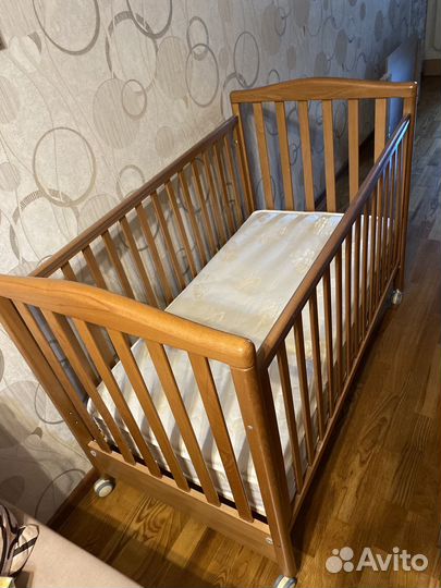 Детская кроватка