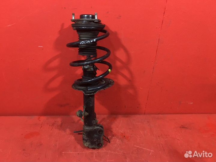 Стойка подвески передняя правая Mitsubishi