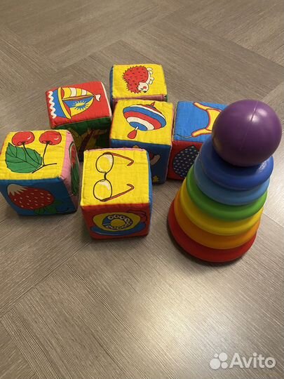 Кубики мякиши и пирамидка