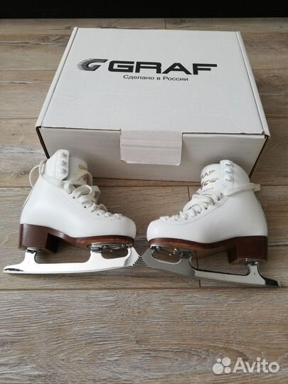 Фигурные коньки graf 28
